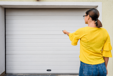 Single-button garage door remote